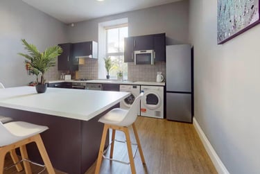 5 bed flat, Greenbank Terrace, Greenbank, Plymouth, PL48QF - Image 2